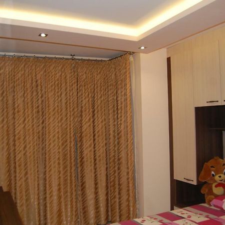 7Nla Apartment Varna Bagian luar foto