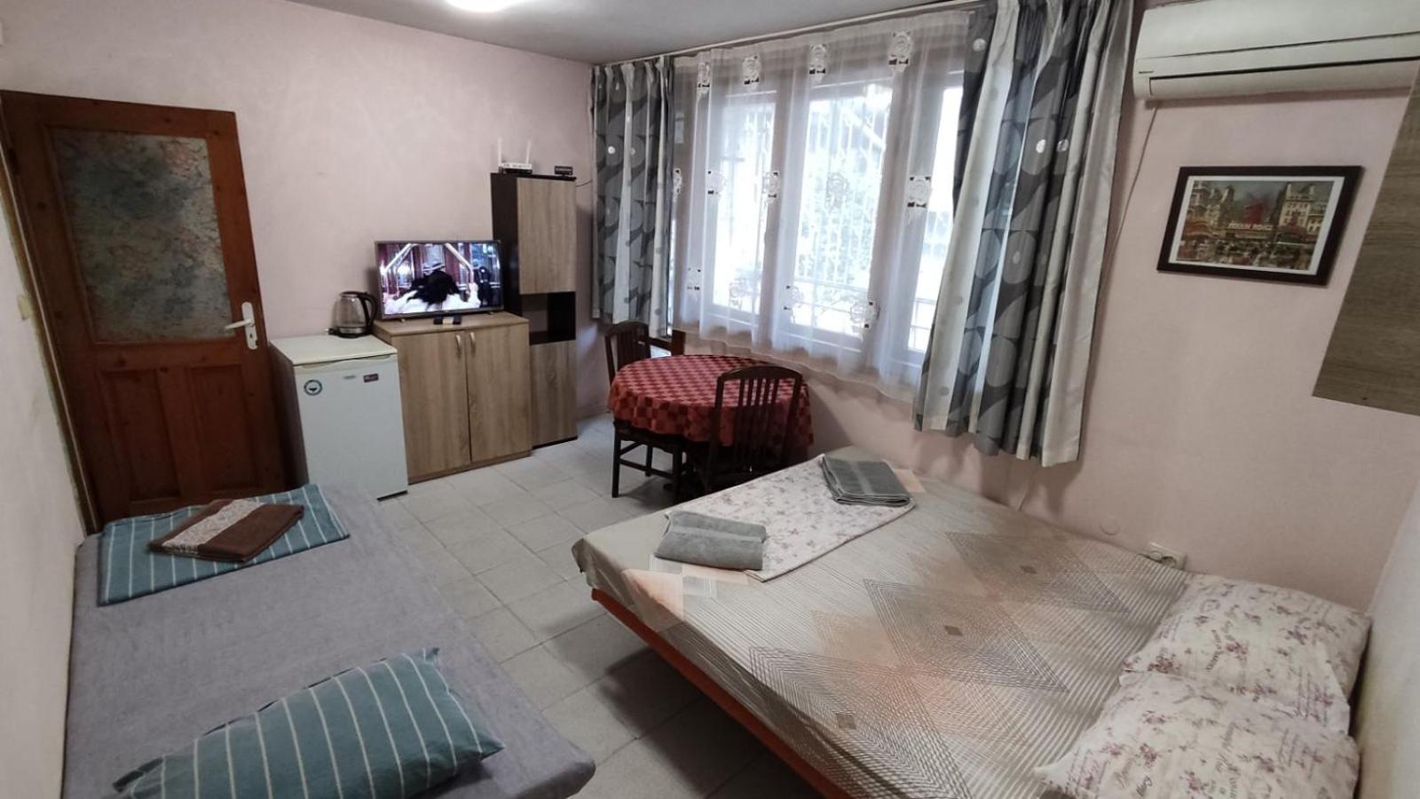 7Nla Apartment Varna Bagian luar foto