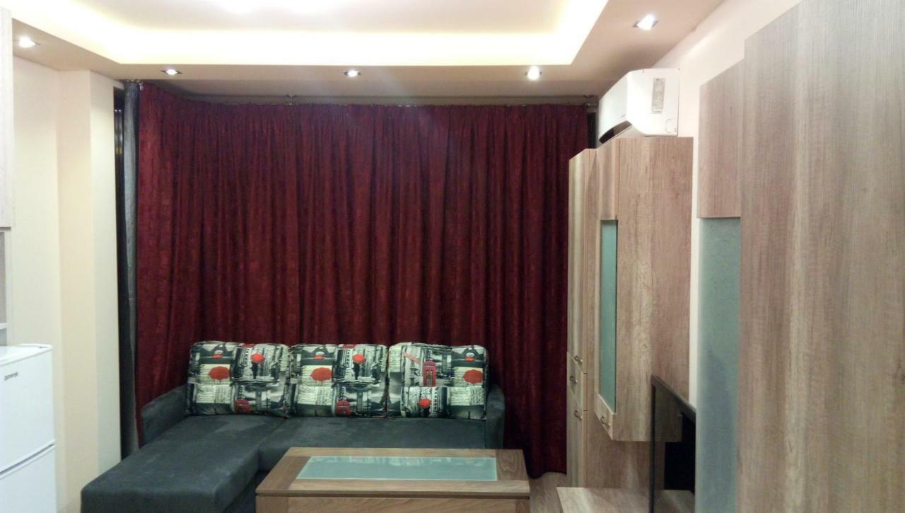 7Nla Apartment Varna Bagian luar foto