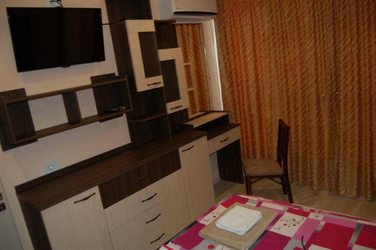 7Nla Apartment Varna Bagian luar foto